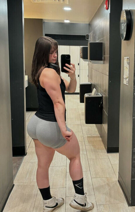 constant growth_ beautiful actress pic