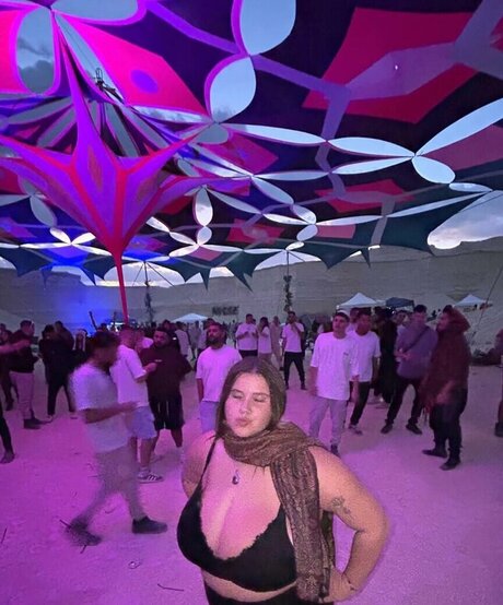 Mikaash naked model gallery