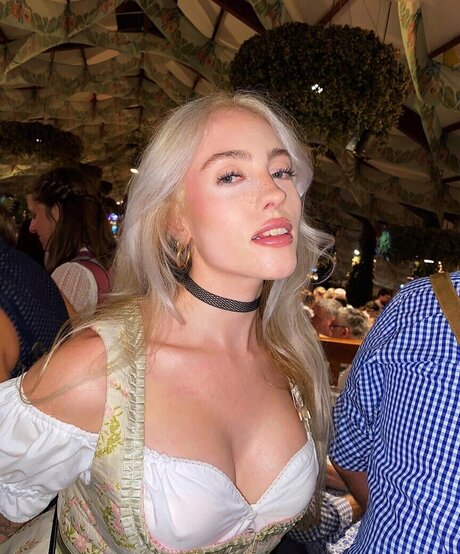 ayyetay high quality model photo