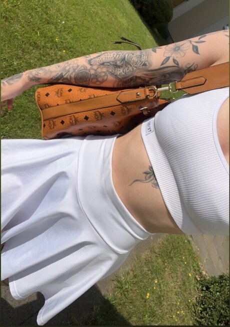 Nele mbt perfect model photo