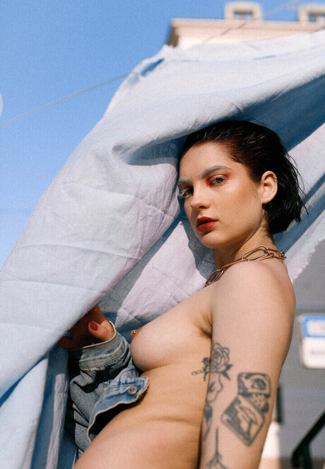 skinny shemale onlyfans art nude pics