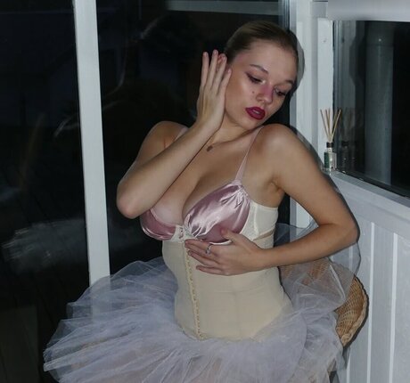 Leni Bahr sex model pics