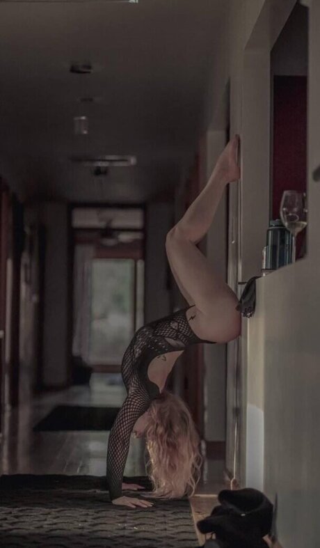 Eeeeinleigh star naked galleries