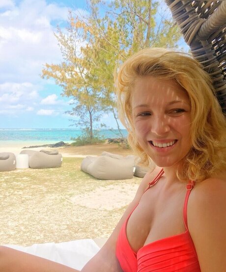 Iris Mareike Steen nude actress img