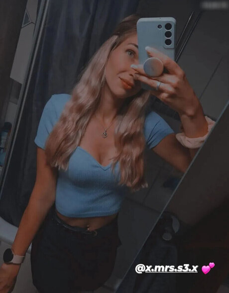 shemale cumshot onlyfans hd images