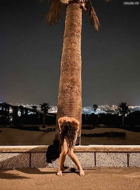 natural teen onlyfans naked photo