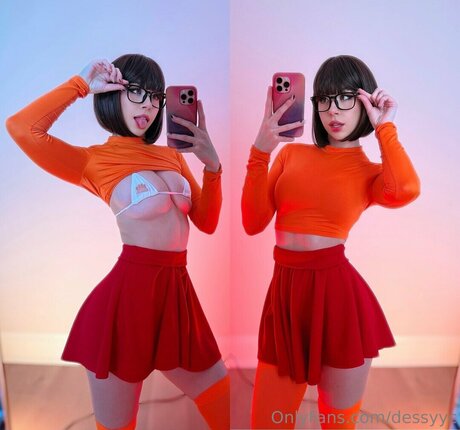 Dessyyc Dessy naked actress photo