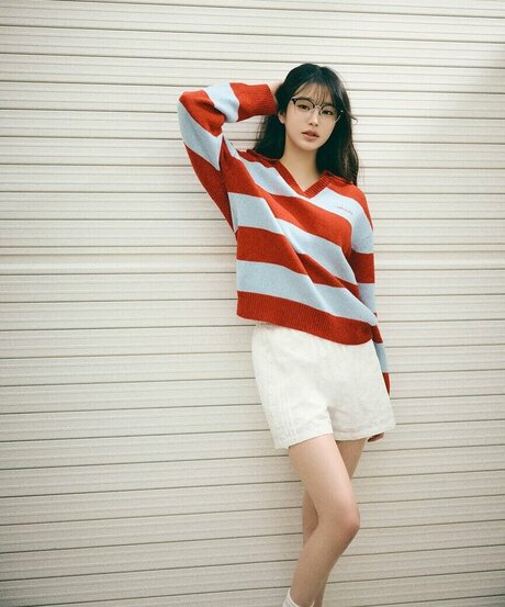 athletic milf onlyfans top image