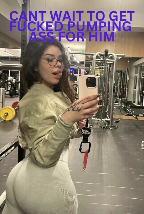 Wavy Brin pornographic model photo