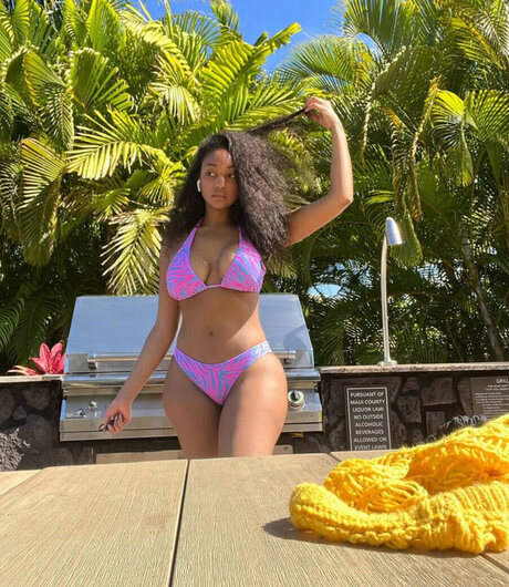 curvy kitty onlyfans free naked picture