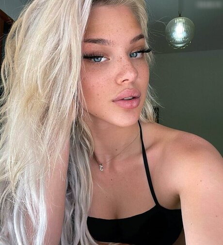 Elaine Victoria model nudes photo