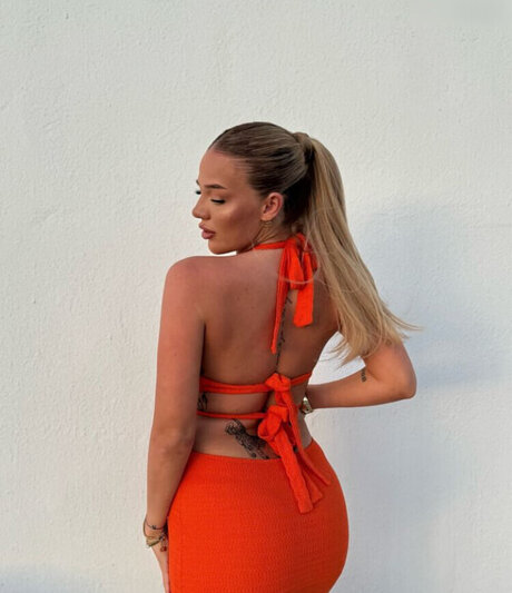 Elaine Victoria model free picture