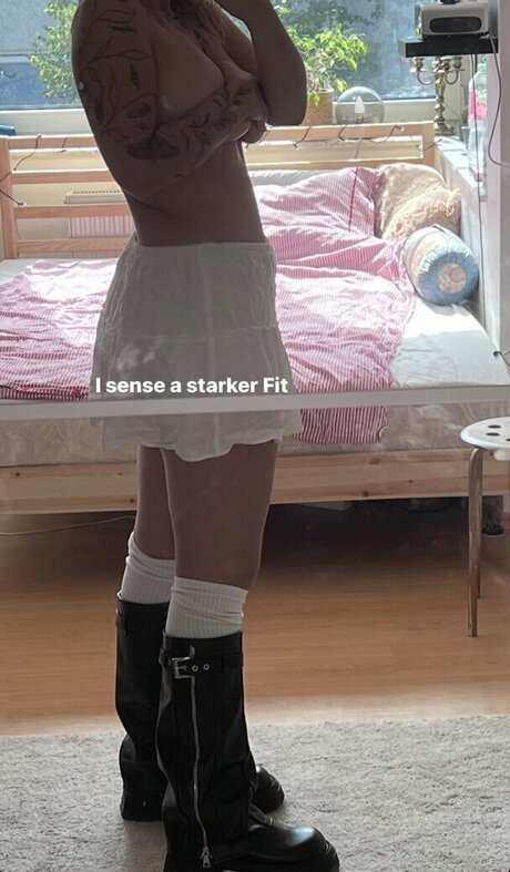 Viky kid model high quality pictures