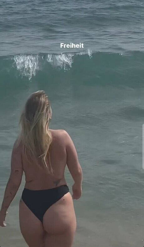 Viky kid model sexy photo