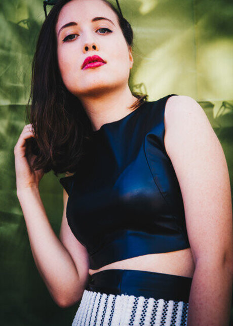 Alice Merton sexy model gallery