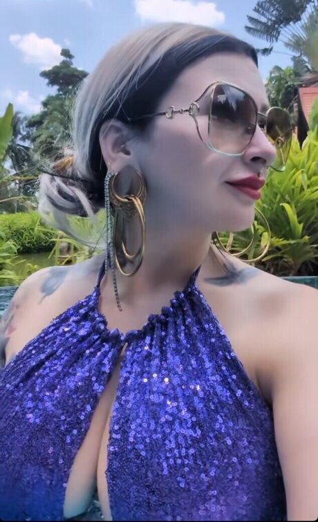 Lyn k44 sexy pornstar pics