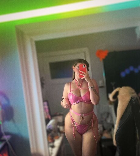 Feneliactx exclusive star image