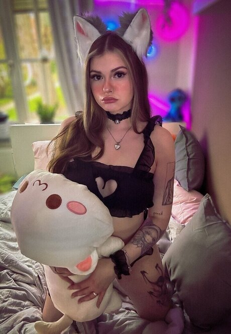 Feneliactx pornographic actress img