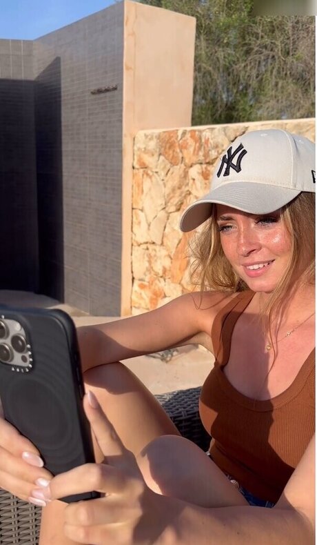 caught masturbating onlyfans pornographic pics