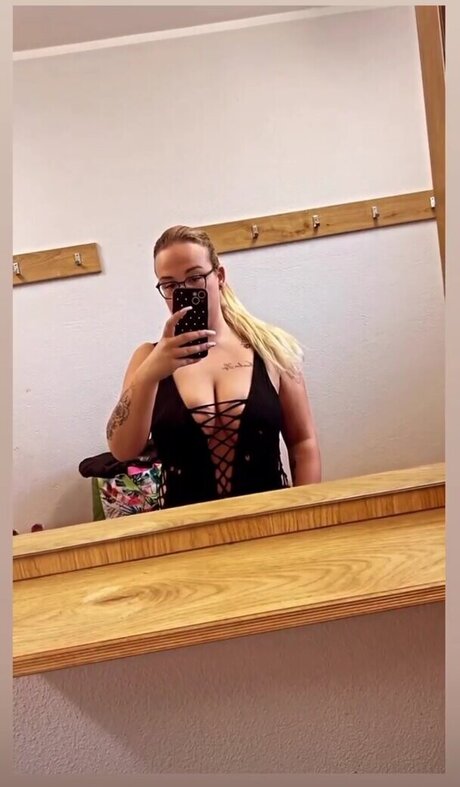 horny girls onlyfans adult galleries