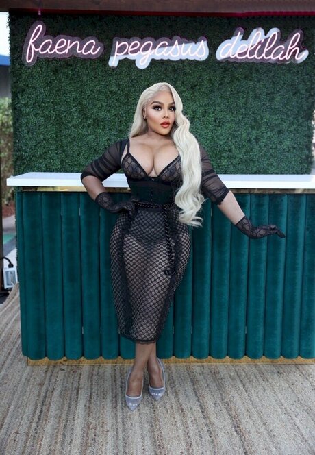 big dick shemale onlyfans free photos