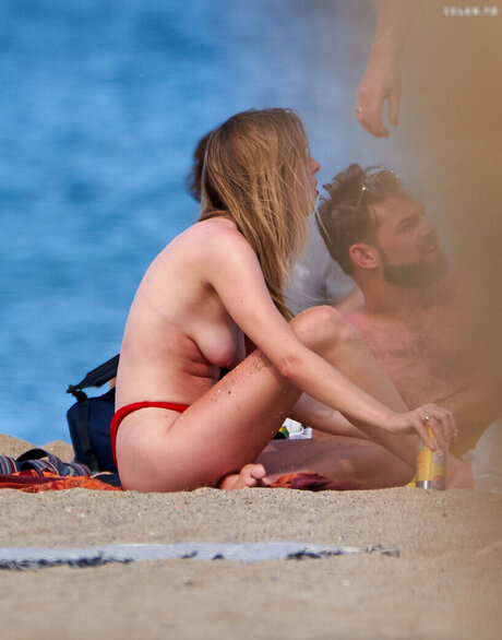 pantyhose milf onlyfans hot naked image