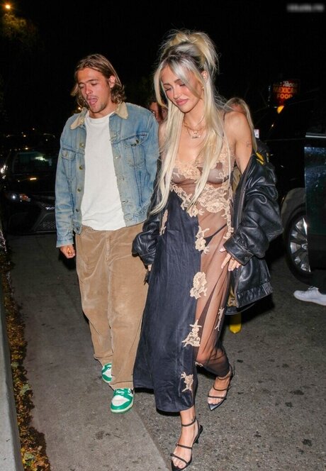 off grid onlyfans erotic picture