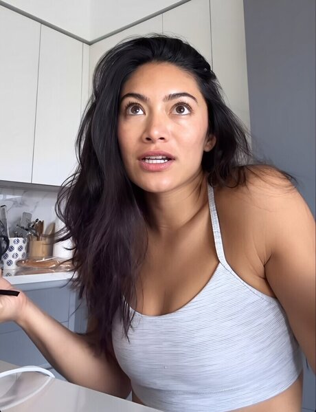 Jenny Chiu naked pornstar picture