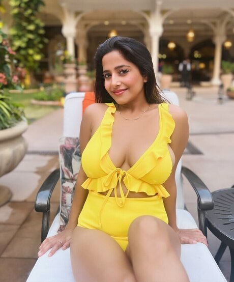 Kate Sharma pretty model images