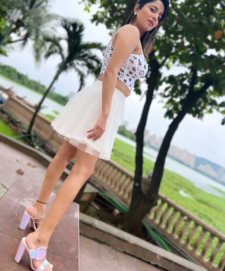 Kate Sharma nude actress pic