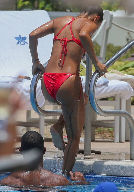 asian influencer onlyfans art nude pics