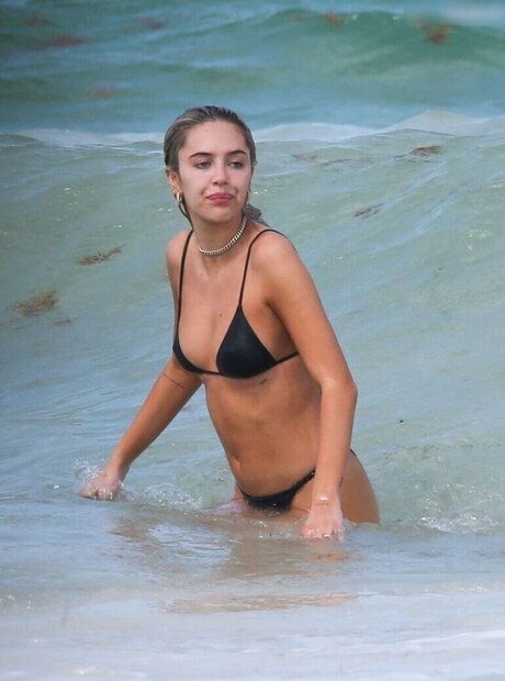 Delilah Hamlin hd model gallery