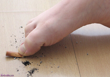 skinny asian onlyfans nude photo