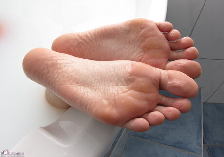 thick girls onlyfans erotic pictures