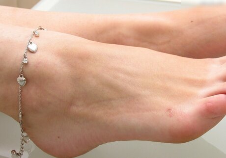 busty mom onlyfans free naked pics