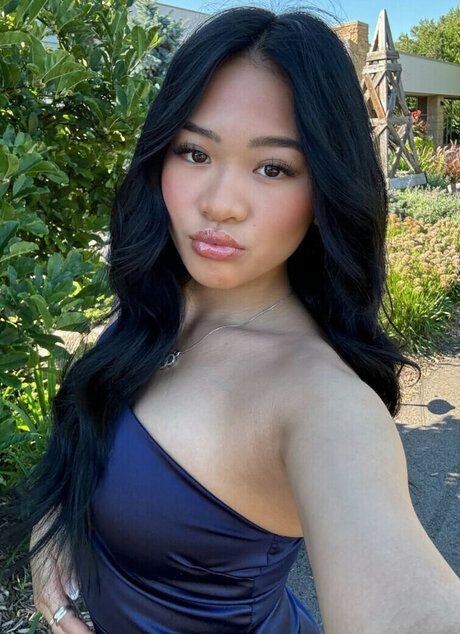 asian girlfriend onlyfans hd picture