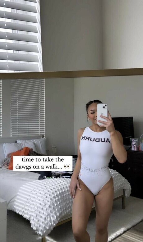 tiny onlyfans naked picture