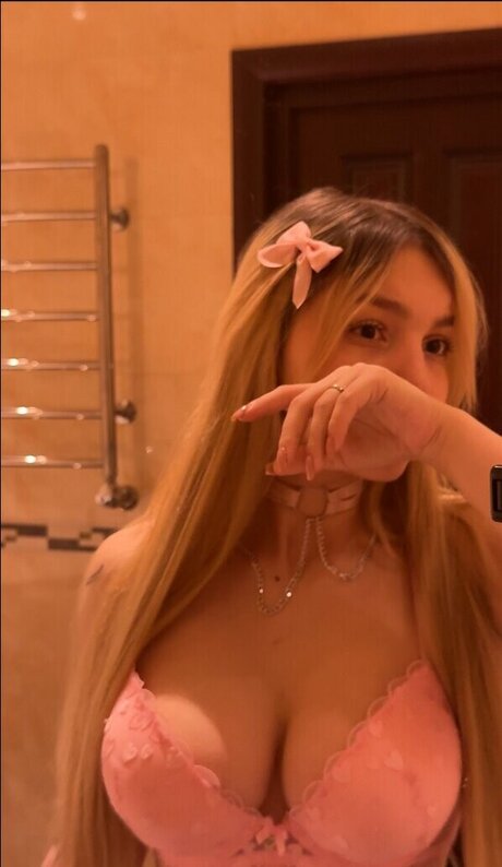 musclekitty pornographic model archive