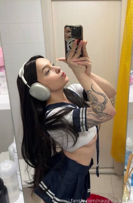 musclekitty nudes model picture