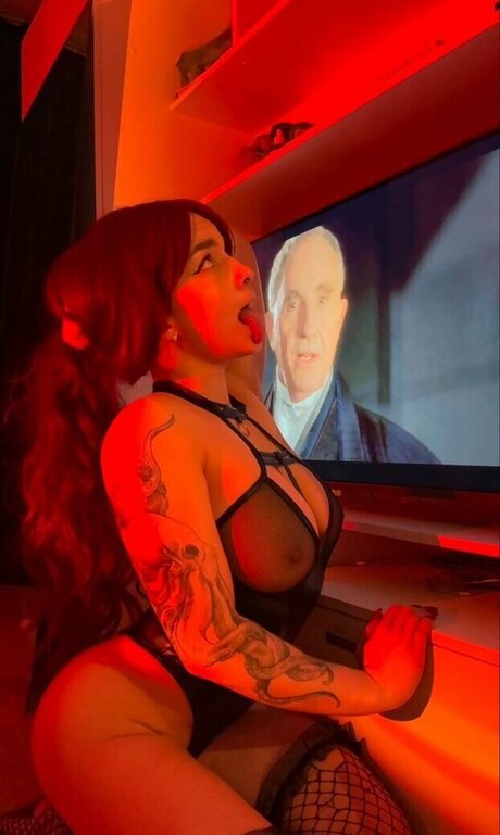 musclekitty pornographic model image