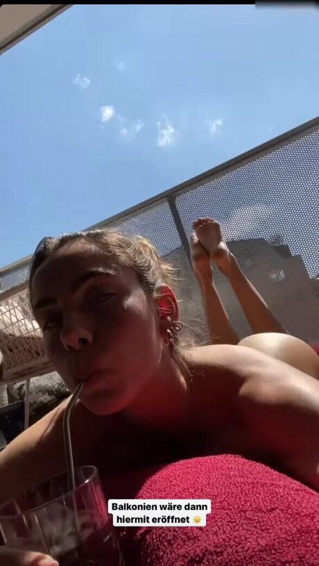 famous nude onlyfans hot archive