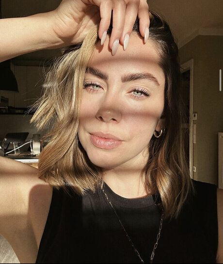 herstoryfeed high quality star pics