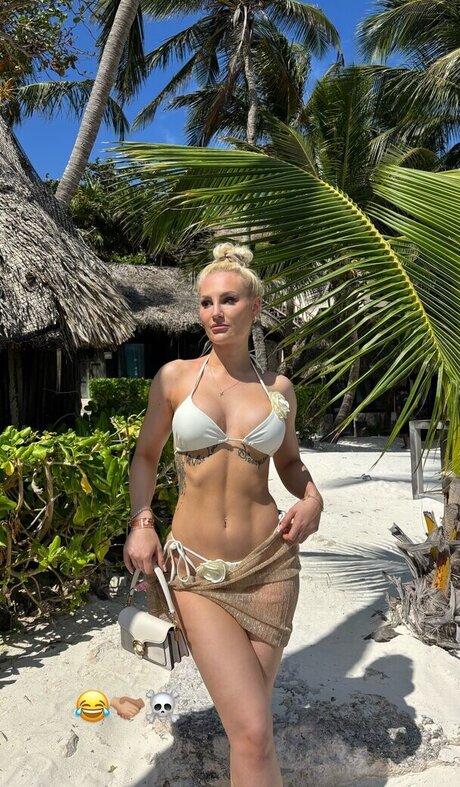 natural ass onlyfans adult pic