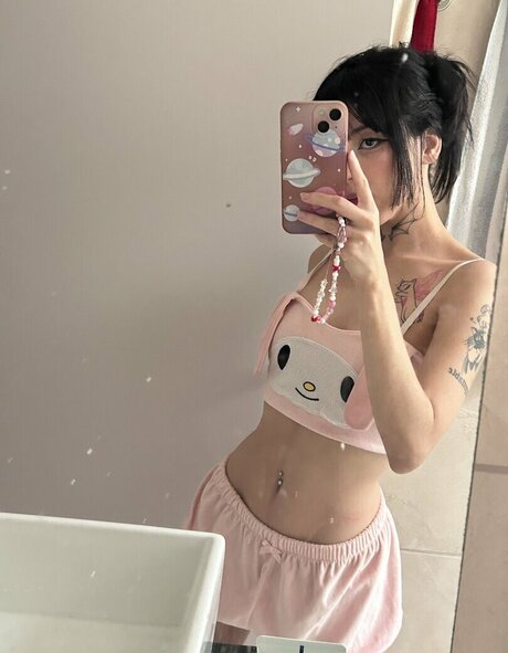 blonde hairy pussy onlyfans exclusive pic