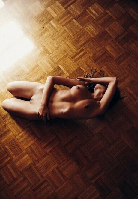 Vivaz Magazine free star image