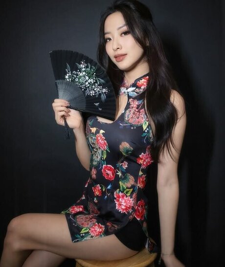 Winnie Chang star adult photo