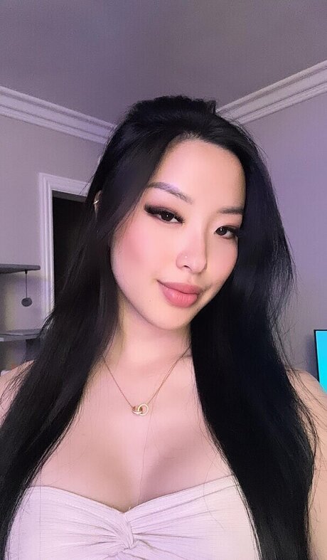 Winnie Chang porn model archive