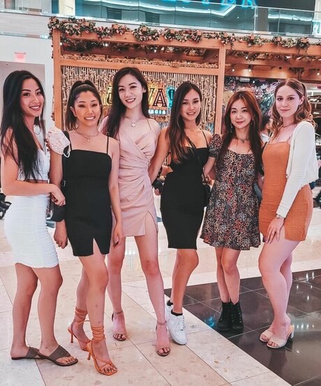 Winnie Chang high quality actress archive