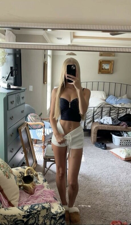 maya zrv pornstar sexy images