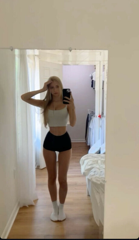 maya zrv actress pics